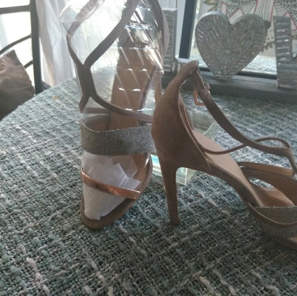 Shoes - Picture 3 of 3